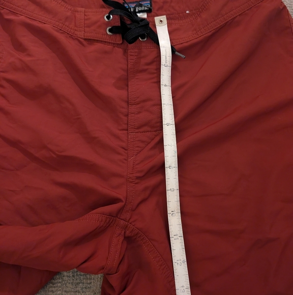 Patagonia Men's Red Shorts - Picture 10 of 11